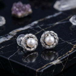 Fresh water pearl earrings