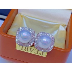 Fresh water pearl earrings