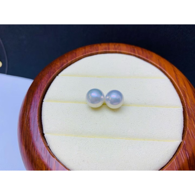 Fresh water pearl earrings