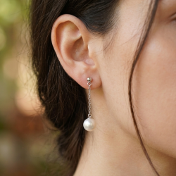 Fresh water pearl earrings